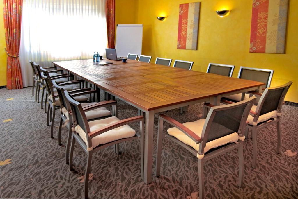 Hotel Am Schwan Düsseldorf Esterno foto
